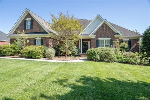 136 Eaglecrest Dr, Matthews, NC 28104 photo 2