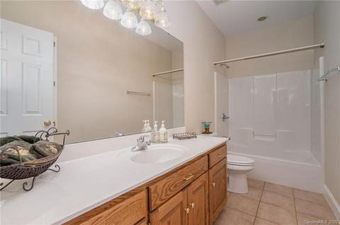 136 Eaglecrest Dr, Matthews, NC 28104 photo 6
