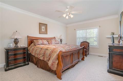 136 Eaglecrest Dr, Matthews, NC 28104 photo 7