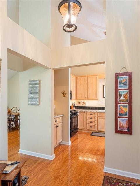124 Forest View Dr, Flat Rock, NC 28731 photo 6