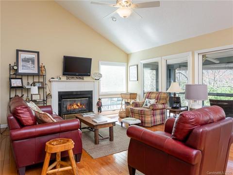 124 Forest View Dr, Flat Rock, NC 28731 photo 7