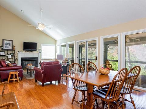 124 Forest View Dr, Flat Rock, NC 28731 photo 10