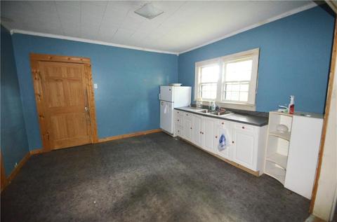 602 E Boyd St, Maiden, NC 28650 photo 3