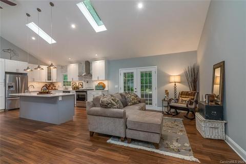 603 Vineyard Rd, Tryon, NC 28782 photo 6