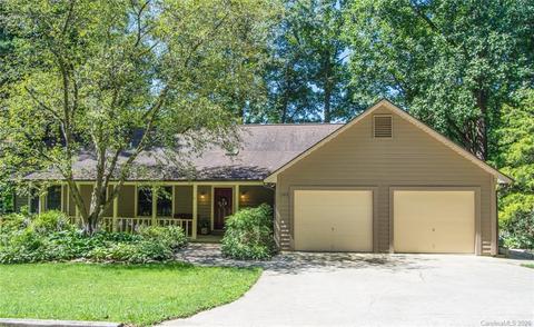 148 Junco Ln, Brevard, NC 28712 photo 1