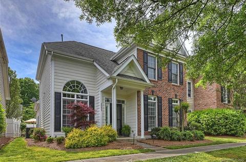 20233 Harroway Dr, Cornelius, NC 28031 photo 2