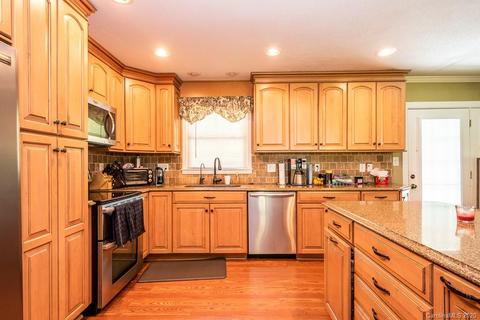 4305 Farmbrook Rd, Gastonia, NC 28056 photo 7