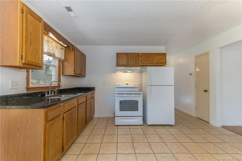 150 Hillbrook Dr, Bostic, NC 28018 photo 4