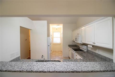 19822 Oak Leaf Cir, Cornelius, NC 28031 photo 7