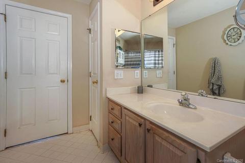 1129 Torrence Cir, Davidson, NC 28036 photo 15