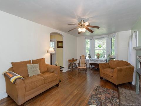 265 Maple St, Brevard, NC 28712 photo 2