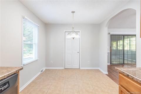 620 Edgehill Dr, Monroe, NC 28110 photo 9