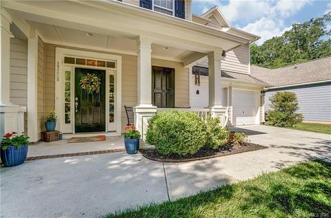 17228 Lake Path Dr, Cornelius, NC 28031 photo 2
