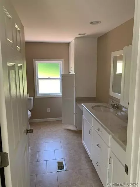 3575 14th Avenue Sw Dr SW, Hickory, NC 28602 photo 15