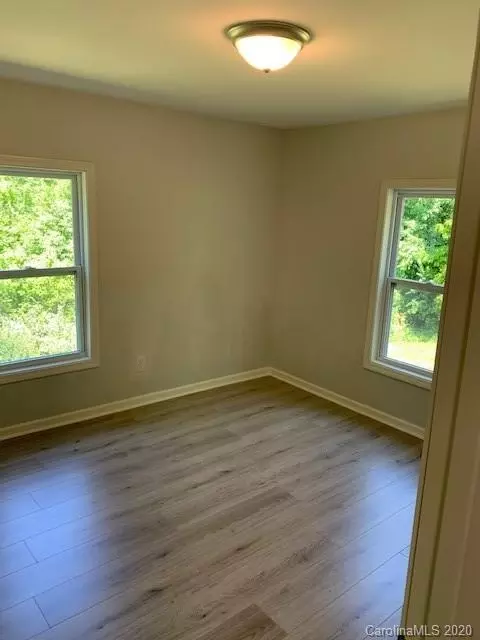 3575 14th Avenue Sw Dr SW, Hickory, NC 28602 photo 12