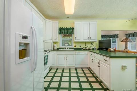 401 Cabe Rd, Sylva, NC 28779 photo 14
