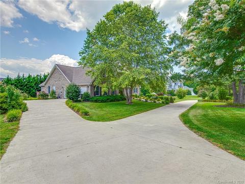 101 Williams Rd, Fletcher, NC 28732 photo 2
