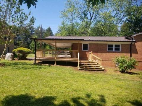 826 Setzer Dr NE, Conover, NC 28613 photo 3