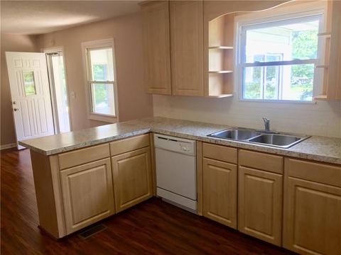 703 E Chestnut St, Stanley, NC 28164 photo 5