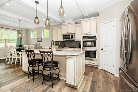 1166 Baldwin Dr, Lancaster, SC 29720 photo 3