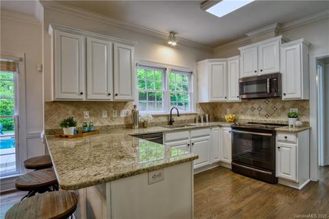 105 Melbourne Dr, Fort Mill, SC 29708 photo 11