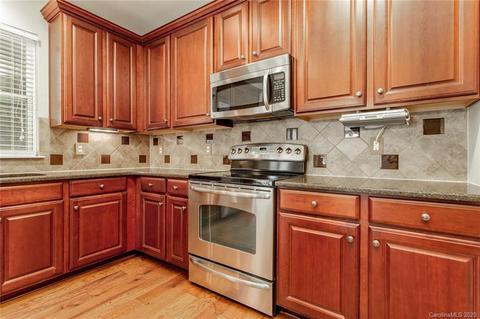3318 Streamside Dr, Davidson, NC 28036 photo 14