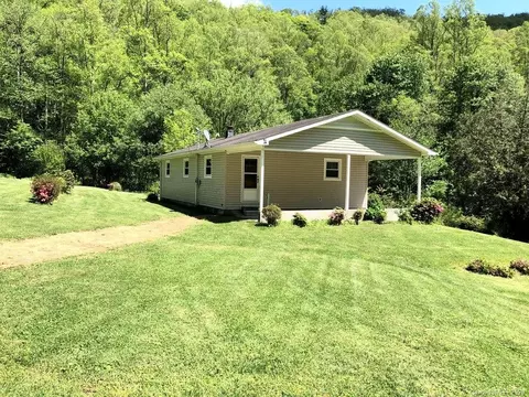 10 Artic Ln, Sylva, NC 28779 photo 4