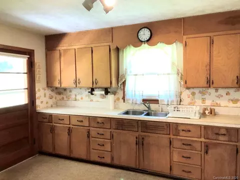 10 Artic Ln, Sylva, NC 28779 photo 15