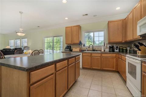 403 Annaberg Ln, Monroe, NC 28110 photo 4