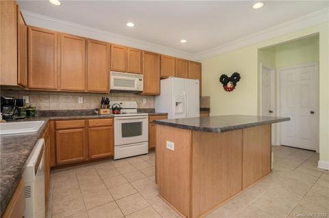 403 Annaberg Ln, Monroe, NC 28110 photo 2