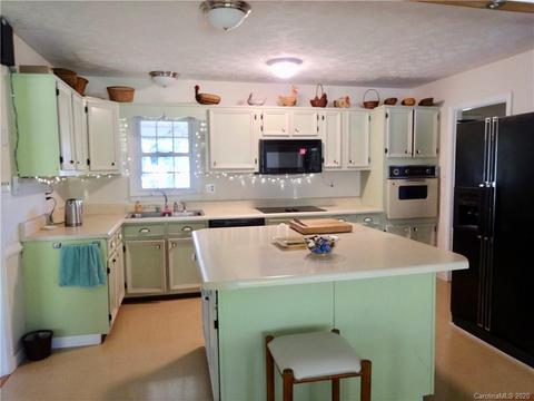 620 Forest St, Mars Hill, NC 28754 photo 4