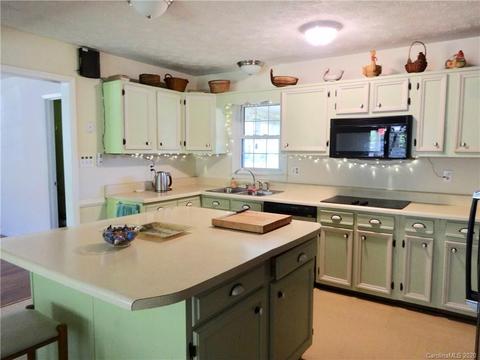 620 Forest St, Mars Hill, NC 28754 photo 5