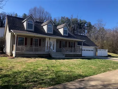 12 Carson St, Canton, NC 28716 photo 1