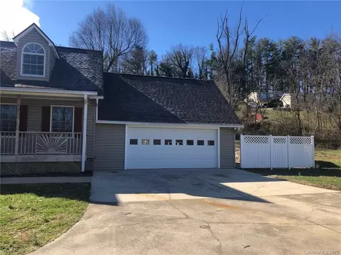 12 Carson St, Canton, NC 28716 photo 2