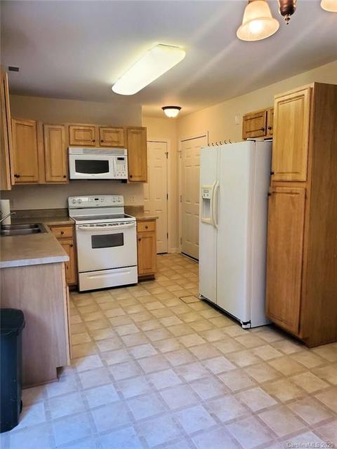 15 Singleton Ln, Fletcher, NC 28732 photo 6