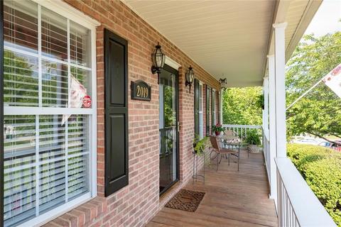 2019 Sugar Maple Ln, Conover, NC 28613 photo 4