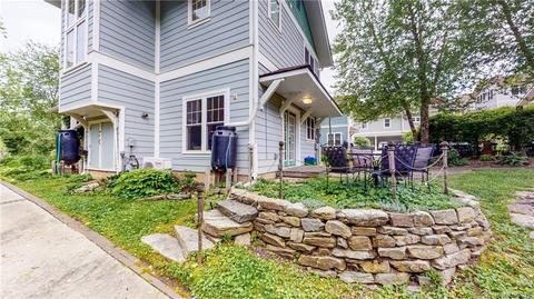 19 Sevan Ct, Asheville, NC 28806 photo 5