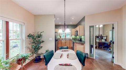 19 Sevan Ct, Asheville, NC 28806 photo 14