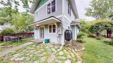 19 Sevan Ct, Asheville, NC 28806 photo 4