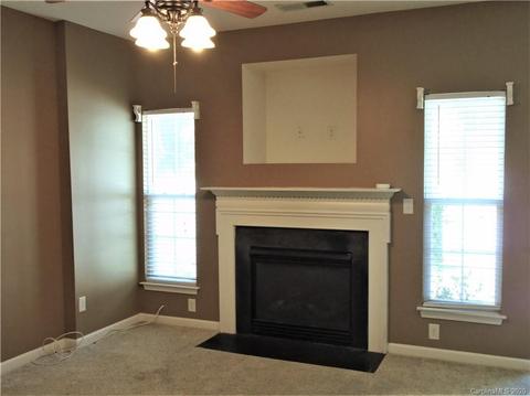 7916 Mariners Pointe Cir, Denver, NC 28037 photo 5