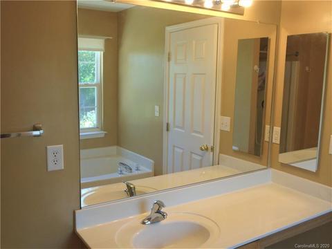 7916 Mariners Pointe Cir, Denver, NC 28037 photo 22