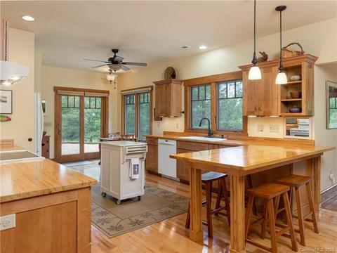 883 Highland View Ln, Mill Spring, NC 28756 photo 12