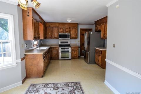 19515 Tryon St, Cornelius, NC 28031 photo 2