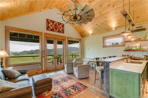 618 Glades Rd, Clyde, NC 28721 photo 5