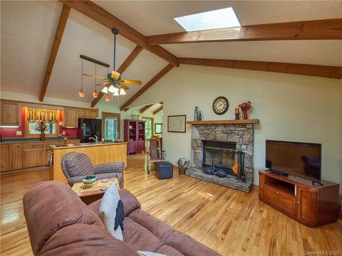 243 Skyview Trce, Clyde, NC 28721 photo 5