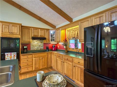 243 Skyview Trce, Clyde, NC 28721 photo 11