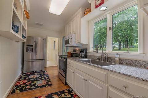 50 Fox Covert Ln, Tryon, NC 28782 photo 9