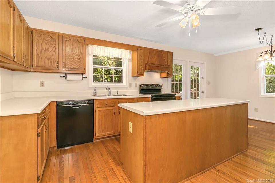 46 Surrey Run, Asheville, NC 28803 photo 15