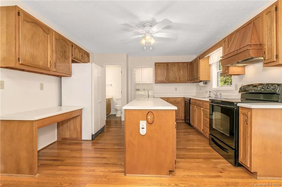  46 Surrey Run, Asheville, NC 28803 photo 11