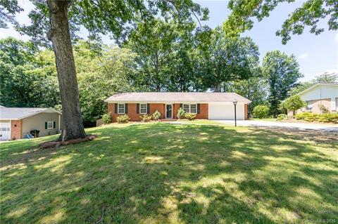 904 Oak Forest Dr, Monroe, NC 28112 photo 2